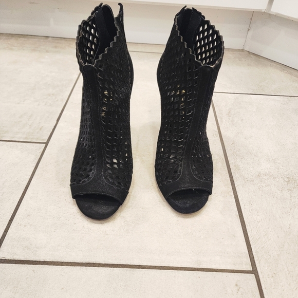 Ivanka Trump Didia suede booties - Picture 11 of 11